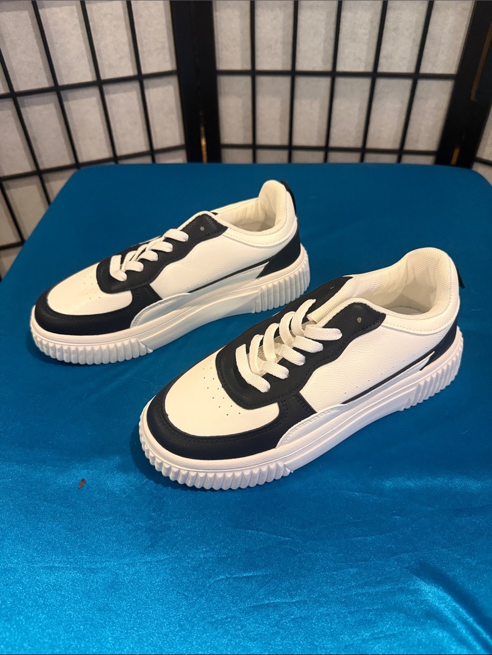 Women's Low-Top Lace-Up Sneakers in White and Black